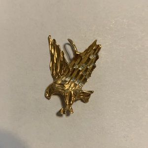 14k gold eagle that goes on necklace(no chain).